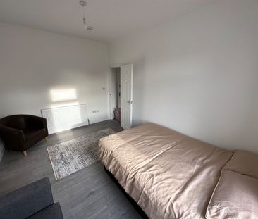 1 Bed Flat, Goodmayes Lane, IG3 - Photo 2