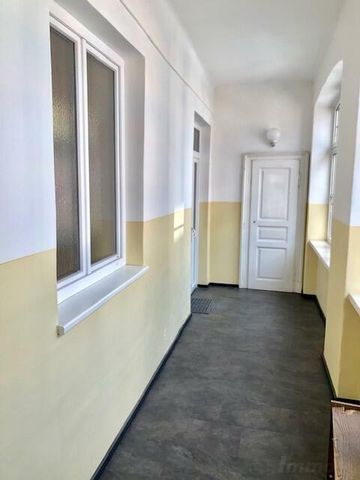 ab 1.1.2026- 2-Zimmer-Altbau mit kl. Wohnbereich, im 1.0G- 2-er WG geeignet. - Photo 2