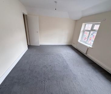 2 bedroom semi-detached house to rent - Photo 4