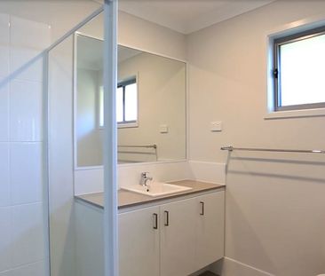 Modern Family Living in the Heart of Pimpama - Photo 4