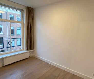 For rent: Gorgeous refurbished and upholstered apartment with 2 bed... - Photo 2