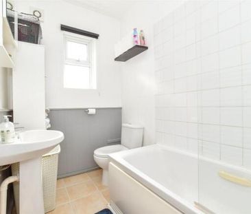 2 bedroom maisonette to rent - Photo 6