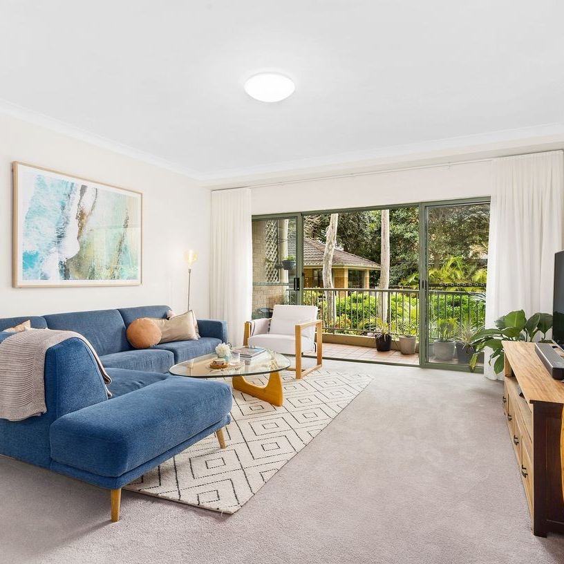 Spacious bayside sanctuary with resort-style facilities - Photo 1