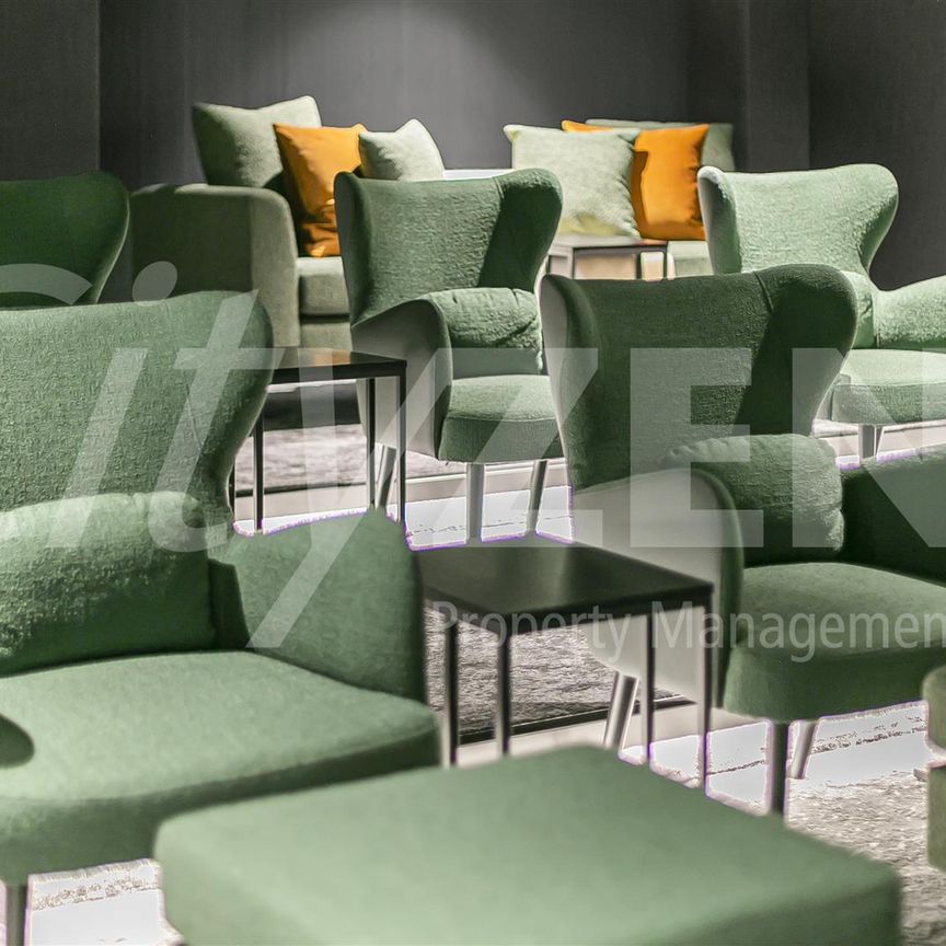 37 Clarendon Road, Watford - Photo 1