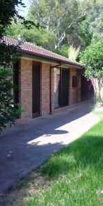 CHARMING 3 BEDROOM FAMILY HOME - Photo 4