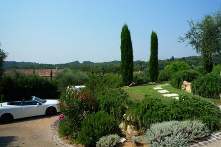 Belle Villa Provençale contemporaine Vide - Photo 4