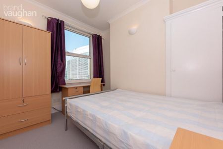 6 bedroom terraced house to rent - Photo 2