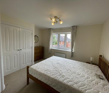 1 bedroom in a house share to rent - Photo 5