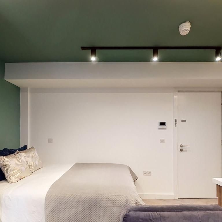 Studio to rent - Photo 1