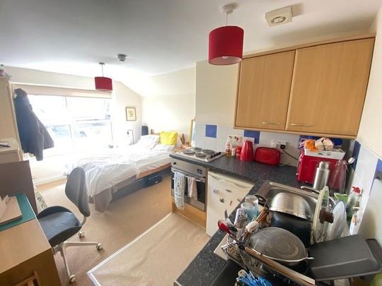 18 Camden Street, Plymouth - Photo 1