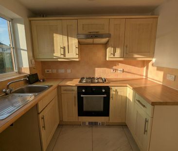 2 bedroom end of terrace house to rent - Photo 5