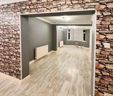 4 bedroom semi-detached house to rent - Photo 1