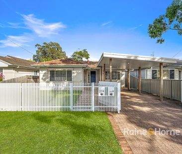 IMMACULATE FAMILY HOME - Photo 6