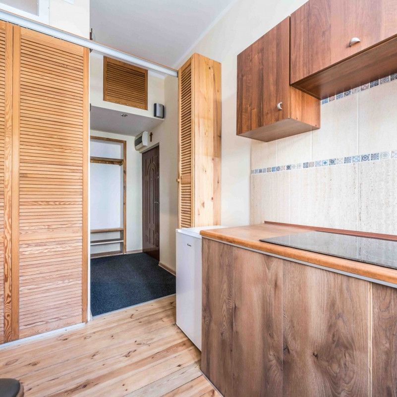 Przestrzeń na Jeżycach — kawalerka do pracy - Zdjęcie 1