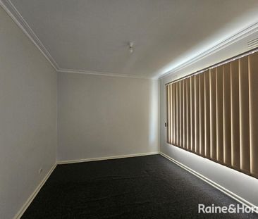 1/75 Fox Street, St Albans, Vic 3021 - Photo 3