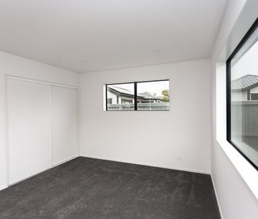 Brand New Spacious 2 Bedroom Townhouse! - Photo 2