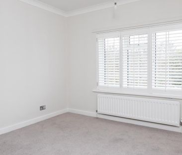 4 bedroom end of terrace house to rent - Photo 6