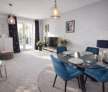 2 bedroom terraced house to rent - Photo 4