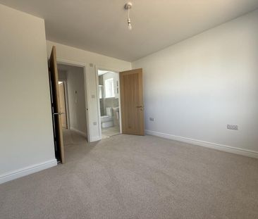 4 bedroom detached house to rent - Photo 1