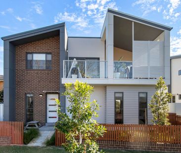 1/11A Dickinson Street, Charlestown, NSW 2290 - Photo 1