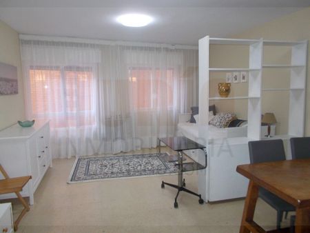 Apartamento de alquiler en N/a, Salesas - Foncalada - Campoamor - Photo 5