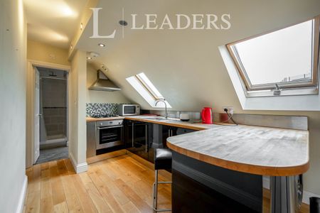 1 bedroom apartment to rent South Street, Epsom, KT18 - Photo 5