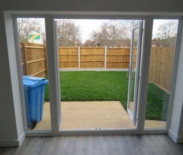 ErasmusDrive, Derby - Photo 2