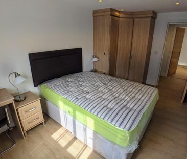 2 bedroom flat to rent - Photo 3