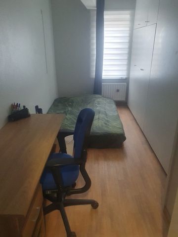 Een mooi appartement met 3 slaapkamers in het centrum van Lommel - Foto 4