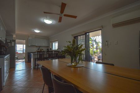 Spacious 4x1 in Cooke Point - Photo 4
