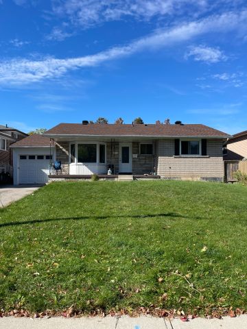 For Lease - 172 Darlington Drive, Hamilton, Ontario - Photo 2