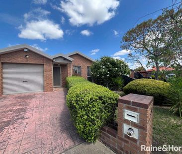 2/3 Carmel Court, Sydenham, VIC 3037 - Photo 1