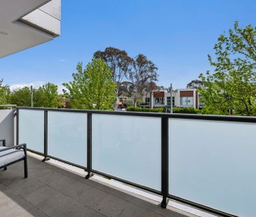 Convenient Living in the Heart of the Inner North - Photo 4