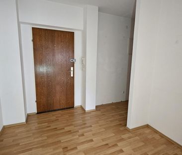 Großzügige 3 Zimmerwohnung mit Rundgang und Loggia - Foto 2