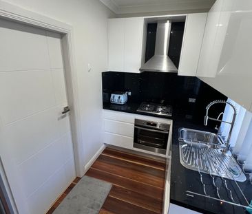 Modern 1-Bedroom Flat in Prime Bardia Location – Utilities Included - Photo 4