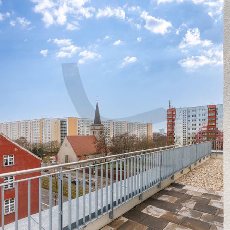 Penthouse Living - Photo 2