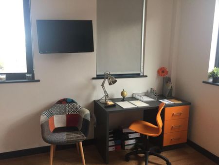 Studio to rent - Photo 3