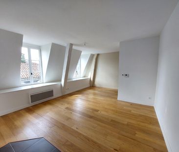 location Appartement F2 DE 56.34m² À POITIERS - Photo 2