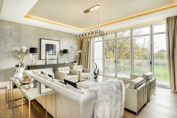 Atkinson Close, Wimbledon, SW20 - Photo 1