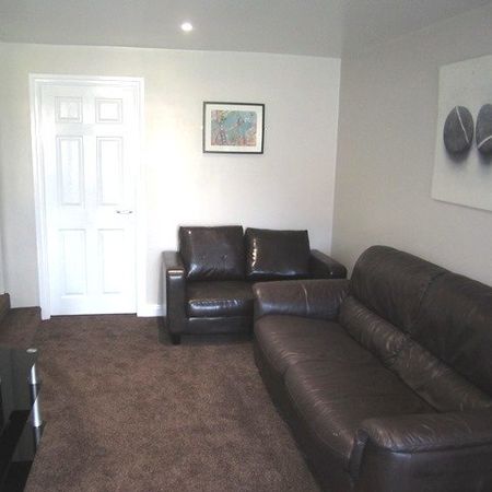 6 bedroom property to rent - Photo 4