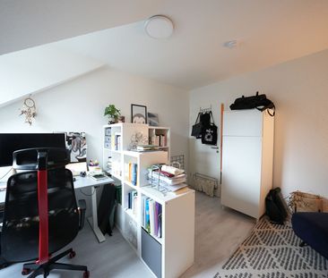 Gemütliche, grundsanierte Dachgeschosswohnung (2. OG) in begehrter ... - Photo 3