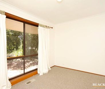 23 Girdlestone Crescent, Calwell ACT 2905 - House For Rent | Domain - Photo 2