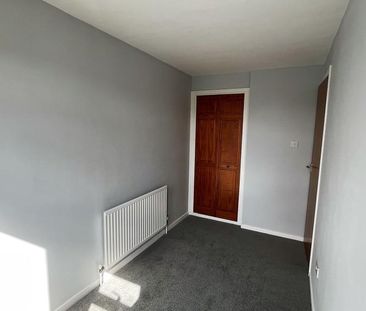 2 bedroom semi-detached house to rent - Photo 3