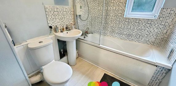 Moreland Court - Photo 2