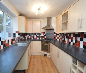 3 bedroom detached house - Photo 6