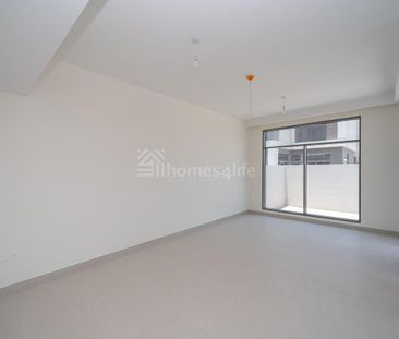 SINGLE ROW l BRAND NEW l SAPCIOUS LAYOUT - Photo 6