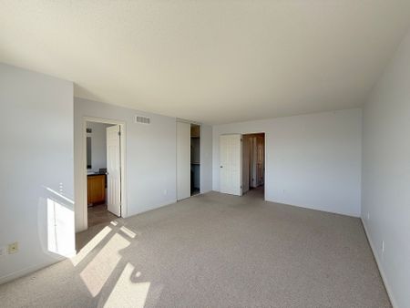 For Lease - 128 Sorento Street, Barrhaven, Ontario - Photo 5