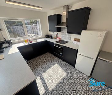 4 bedroom terraced house to rent - Photo 6