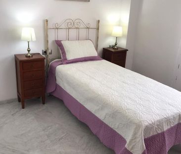 Piso de alquiler en Calle San Miguel, Castillo Sohail - Myramar - Photo 5