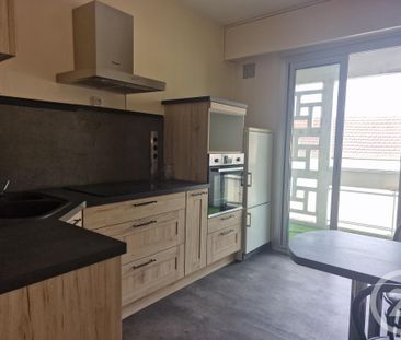 Location Appartement 3 pièces 76m² NEVERS 58000 - Photo 4
